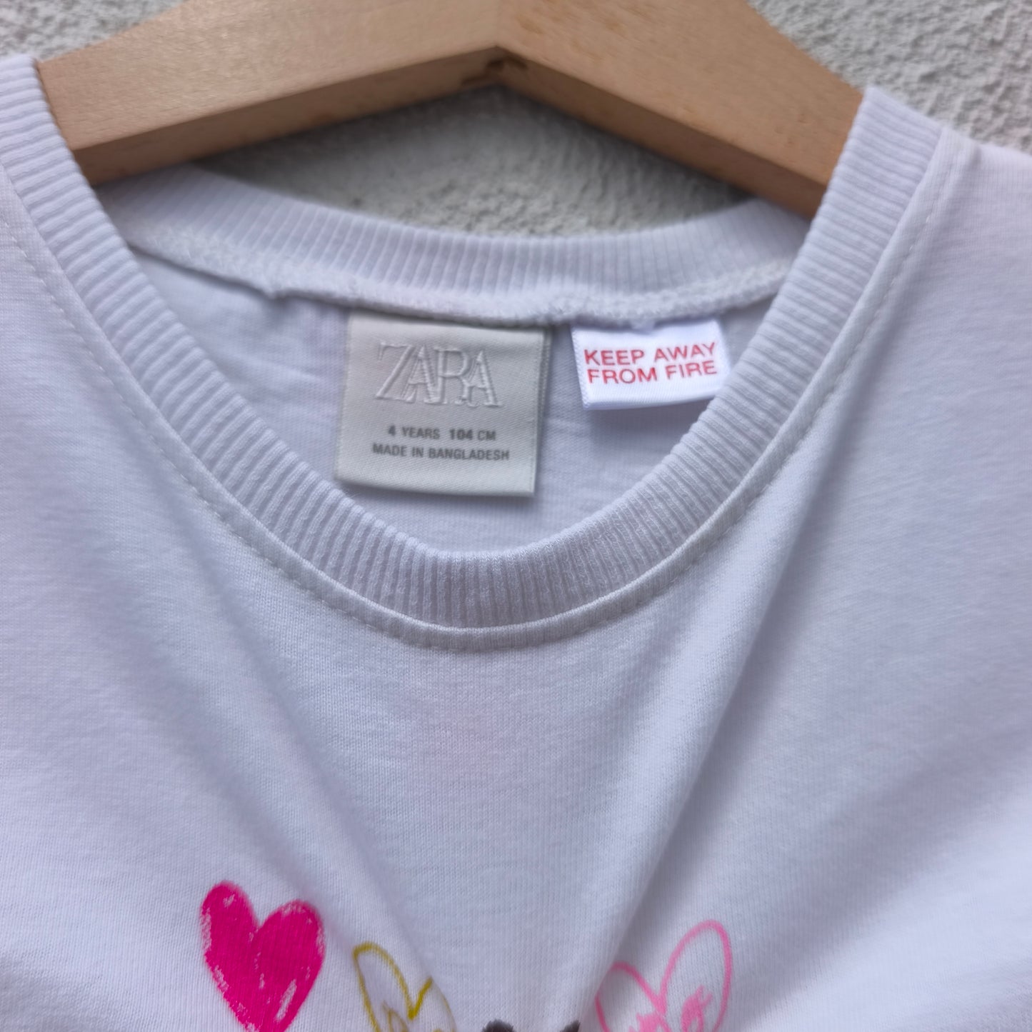 Camisola Branca com Corações – Zara-4 anos