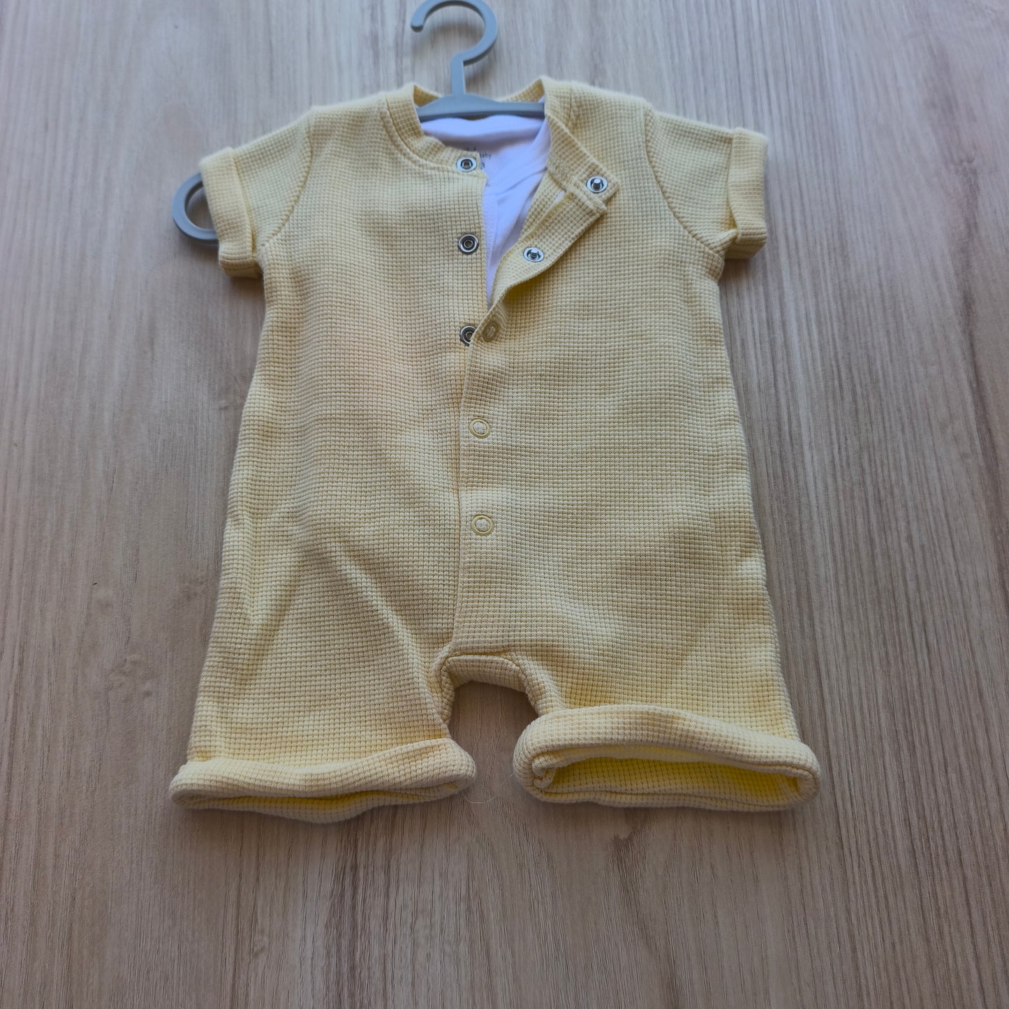 Lote Bebé: Fofo Amarelo Lefties e Body Zippy – 1-3 Meses (55-61 cm)