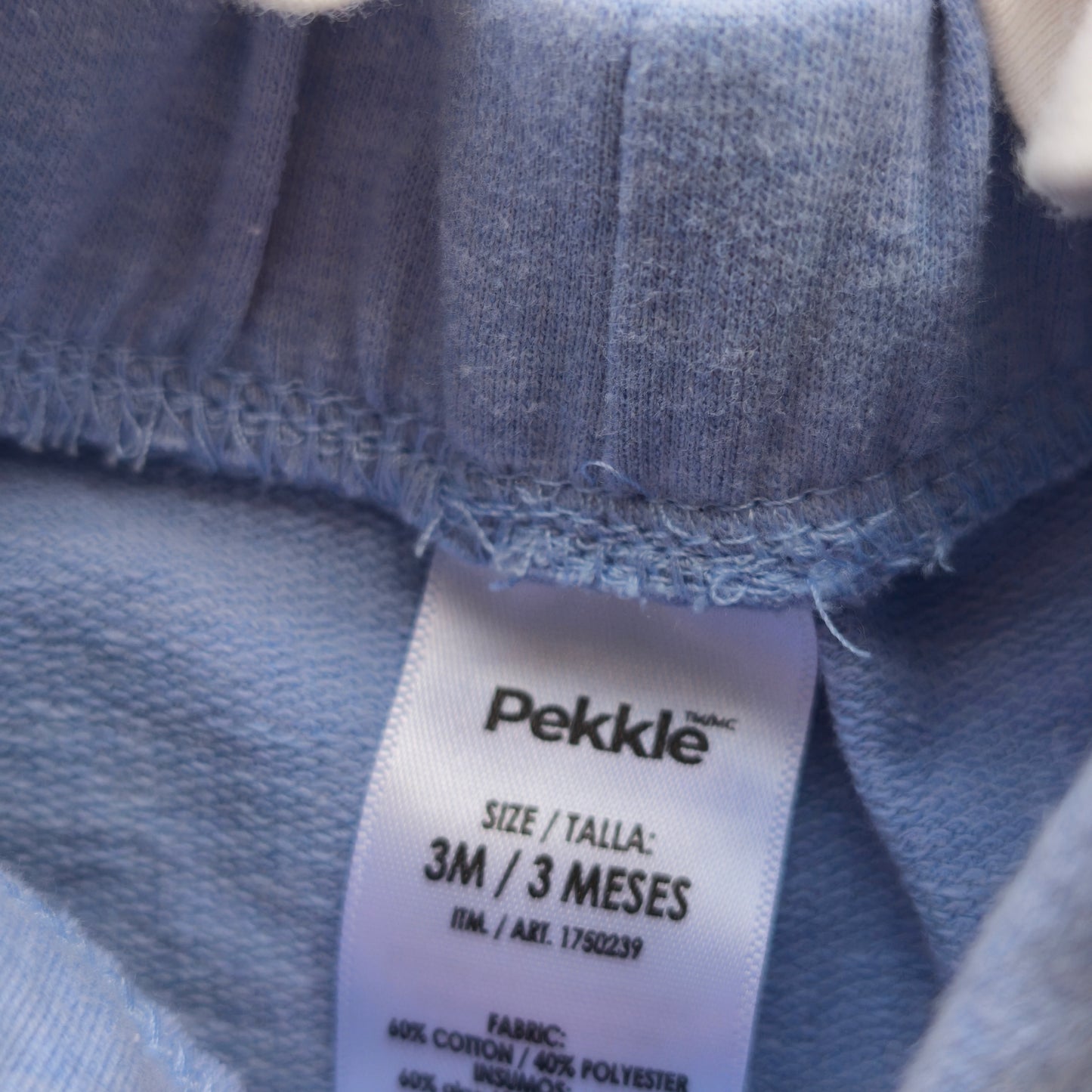 Conjunto de Bebé Pekkle: T-shirt com Ananases + Calções Azuis – 3 Meses