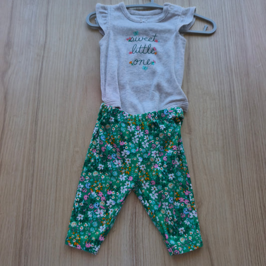 Conjunto Bebé Body Branco com Frase + Leggings Verdes Floridas – Tamanho [3 meses]