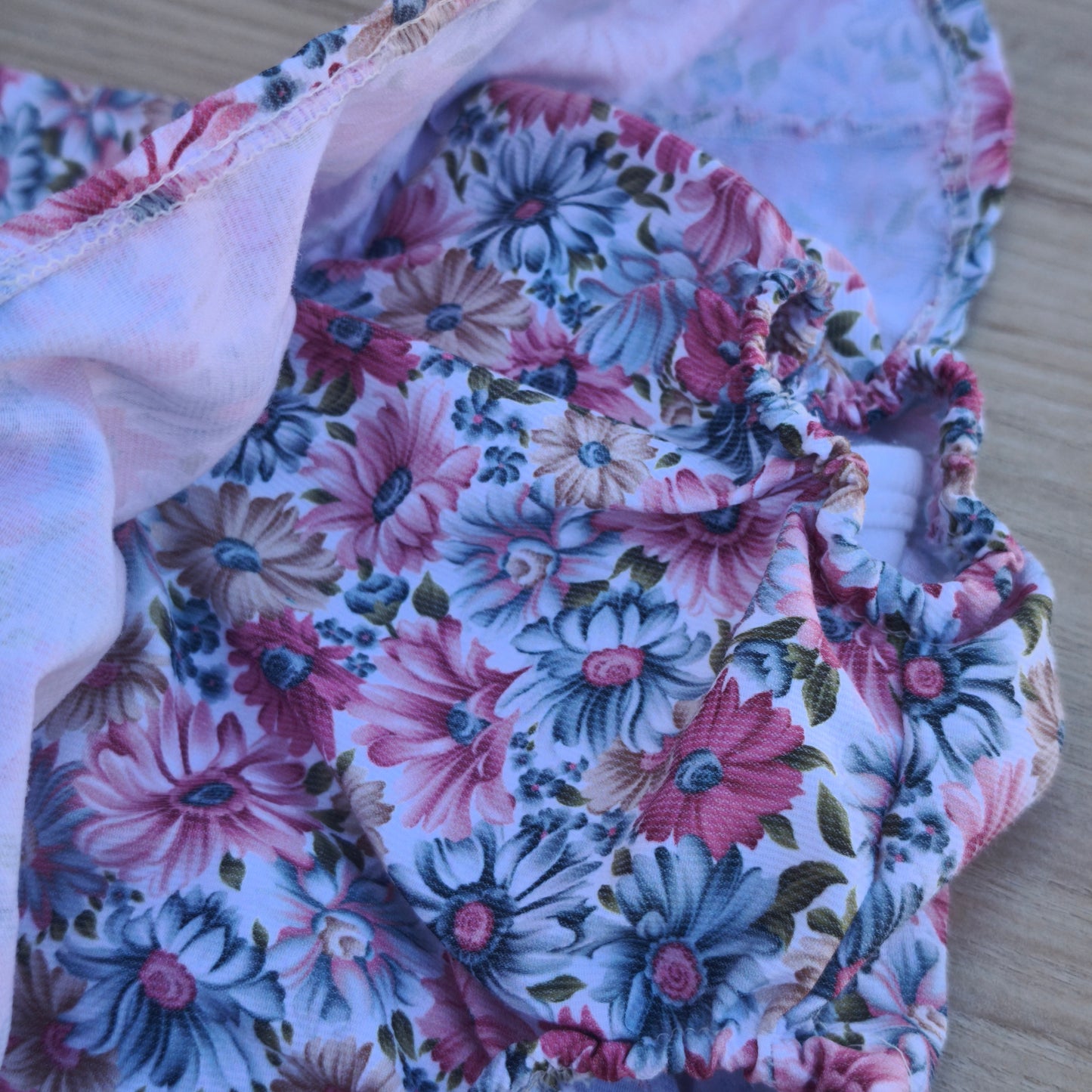 Conjunto de Body e Saia com Alças — Padrão Floral
