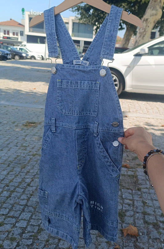 Jardineiras Curtas de Ganga para Menino Tom Bus – Estilo Calções