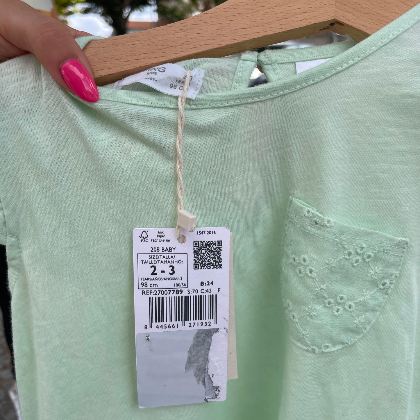 T-Shirt Verde Menta com Folhos e Bordado Inglês - Mango Kids 2-3 anos