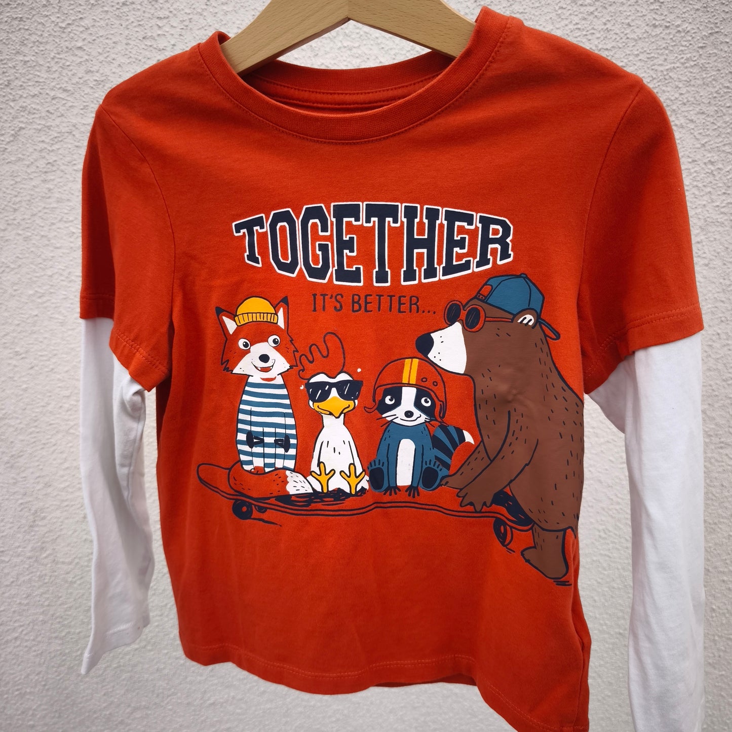 T-shirt C&A "Together" com Efeito de Dupla Manga 5-6 anos