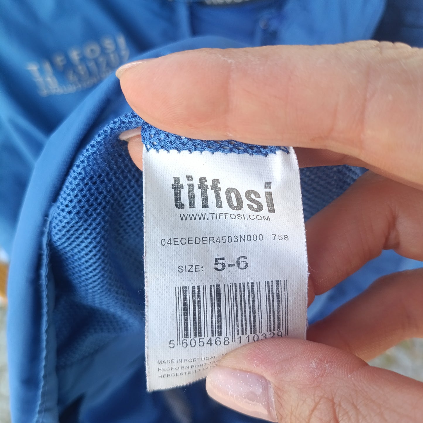 Casaco Corta-Vento de Menino Tiffosi Azul com Capuz Oculto 5-6 anos