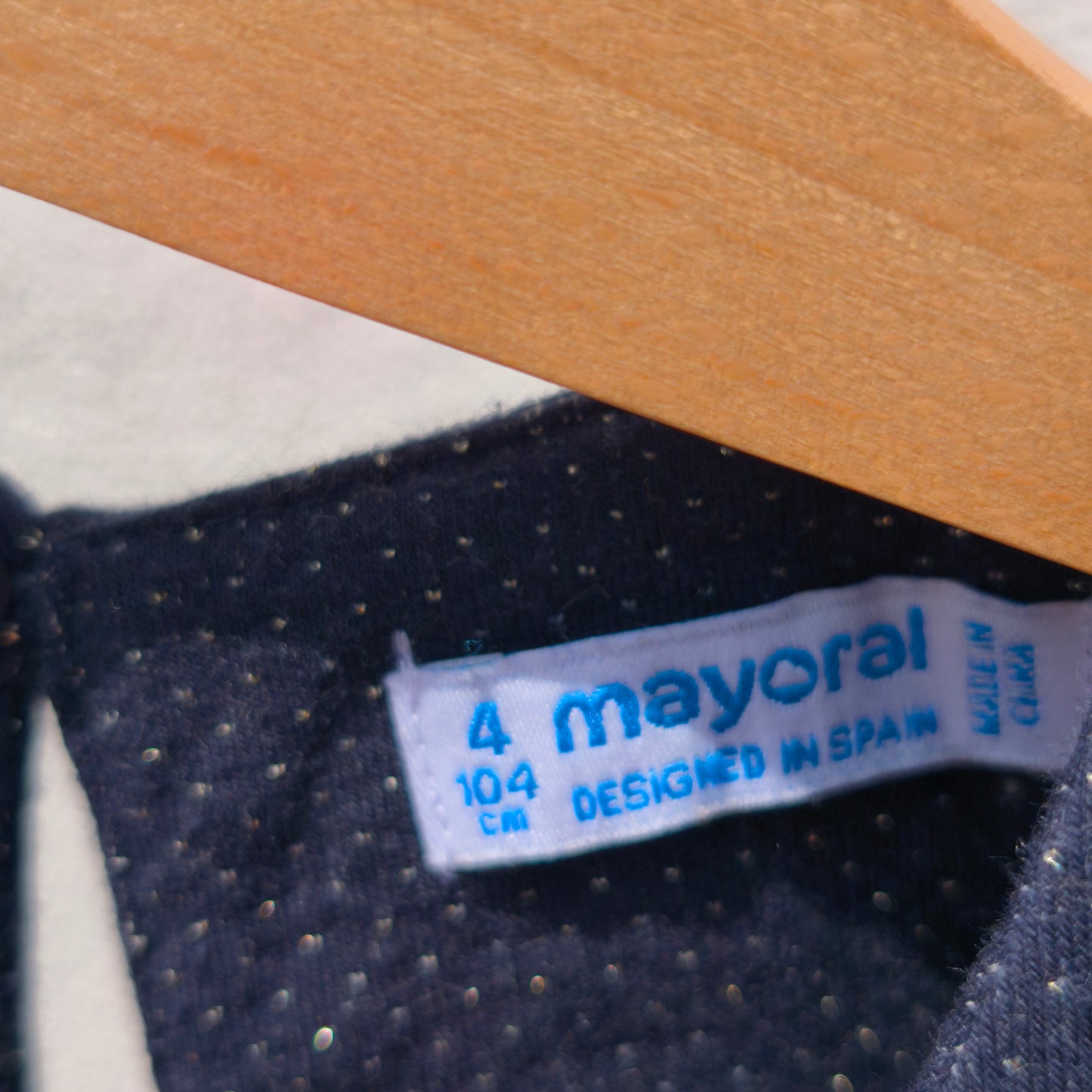 Vestido Azul-Escuro com Brilhos e Bordado Mayoral – 4 Anos