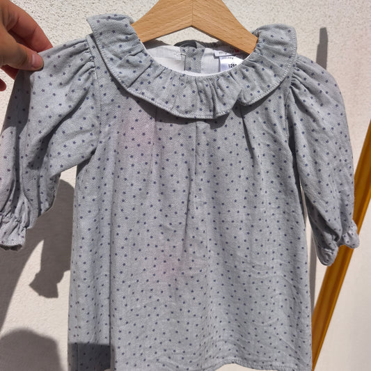 Vestido Cinzento com Padrão de Estrelas e Gola de Folho – 12 Meses