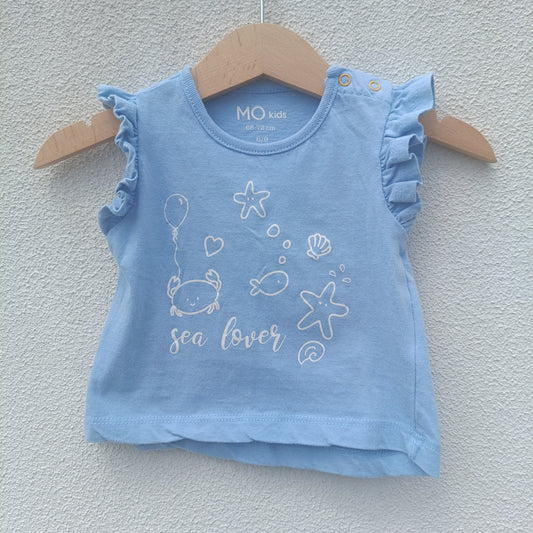 T-shirt Azul "Sea Lover" com Folhos MO Kids – 6 a 9 Meses (68–72 cm)