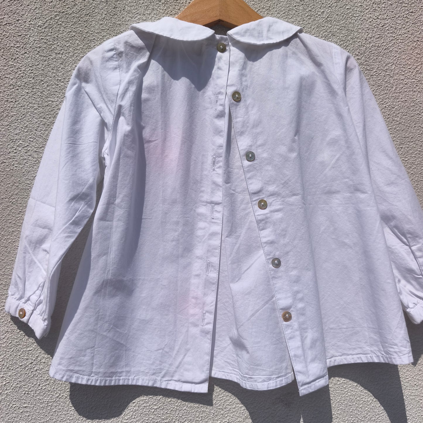 Camisa Branca Básica com Gola Bebé – ZY- 3-4 anos