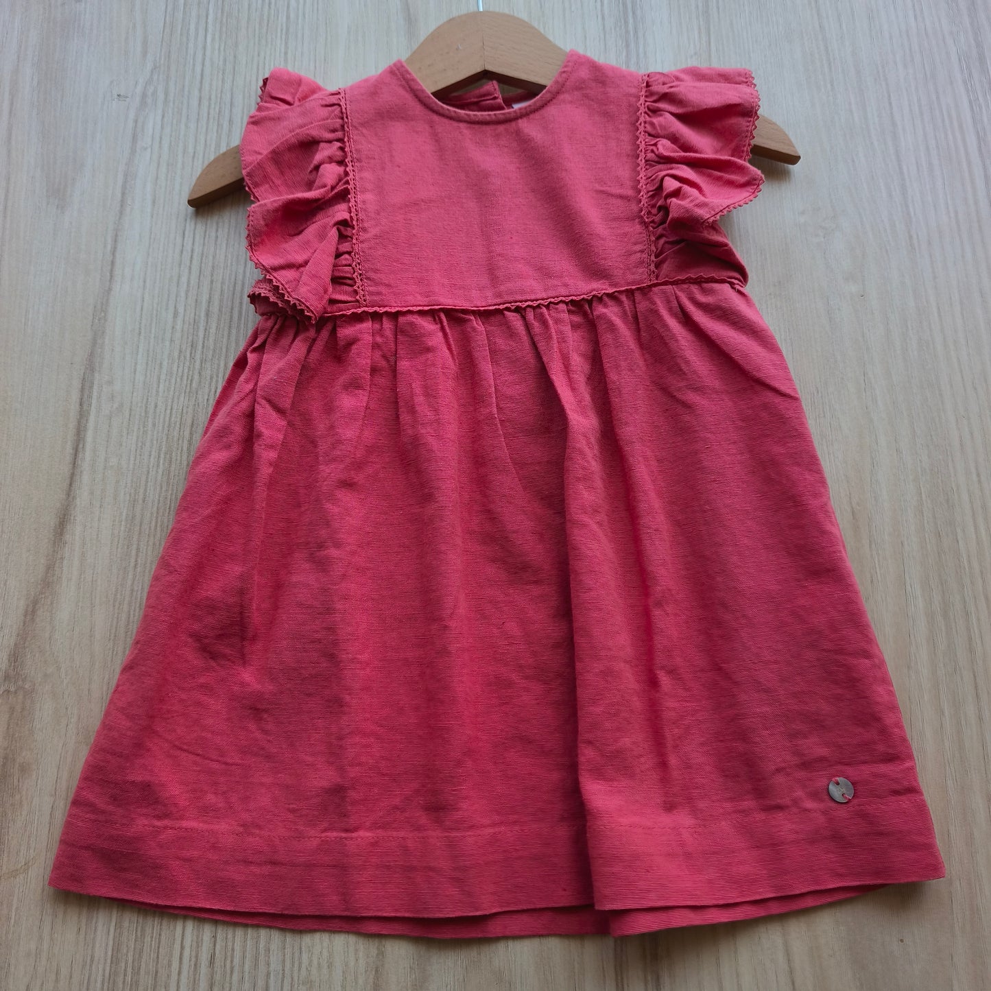 Vestido de Linho e Algodão Coral com Folhos – ZY (Zippy)