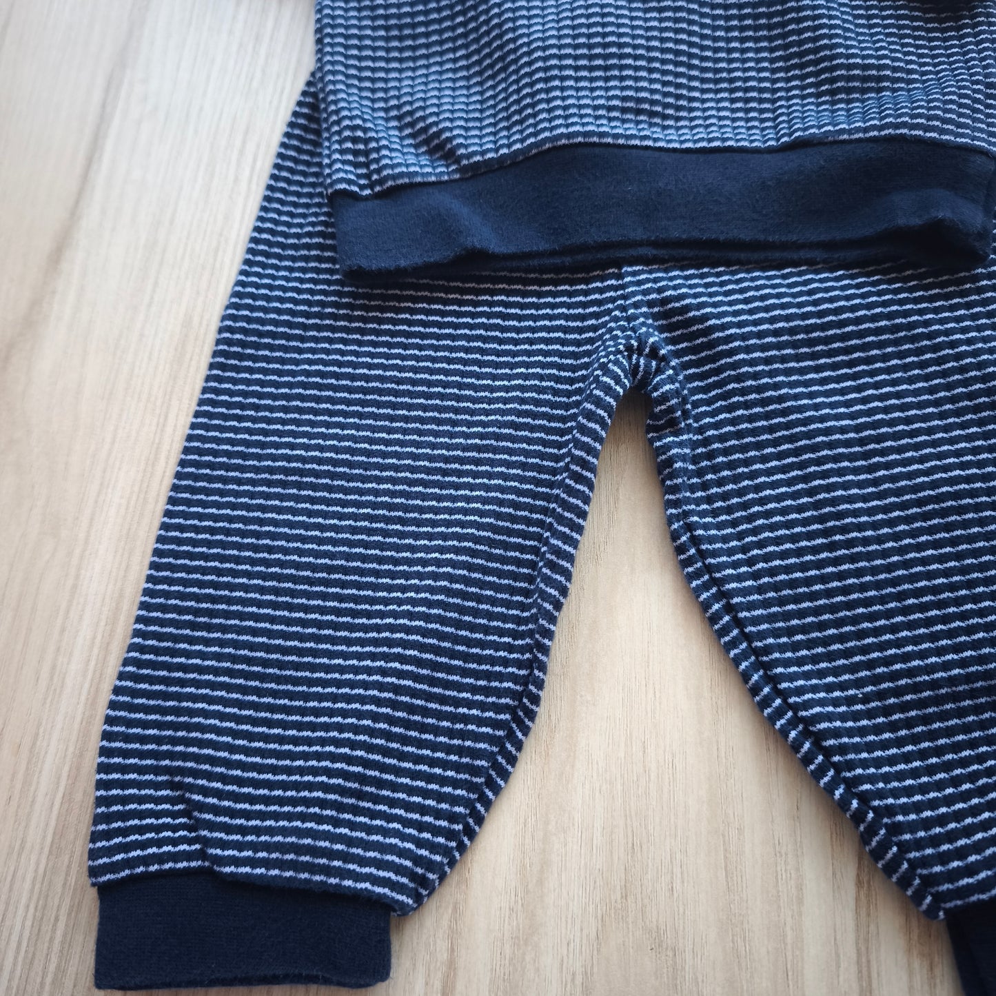Conjunto de Camisola e Calça de Malha Às Riscas, Feetje