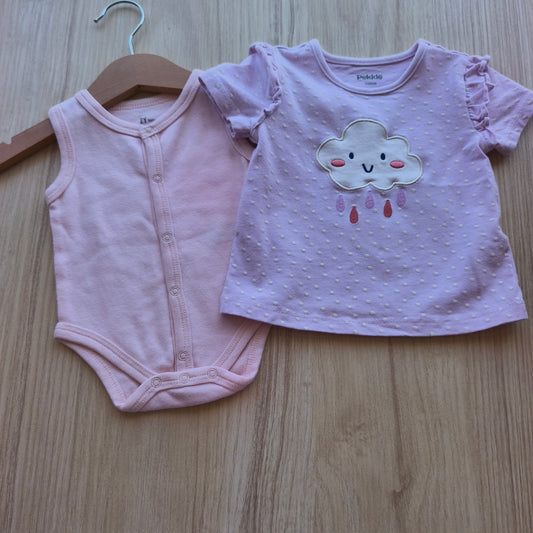 Conjunto de Verão Pekkle: T-shirt Nuvem Lilás e Body Rosa – 3 Meses